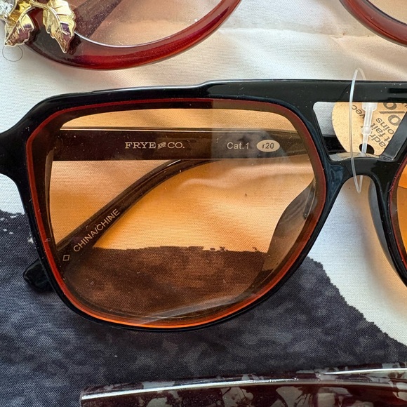 Lot of sunglasses all new none have been worn. - Picture 2 of 3